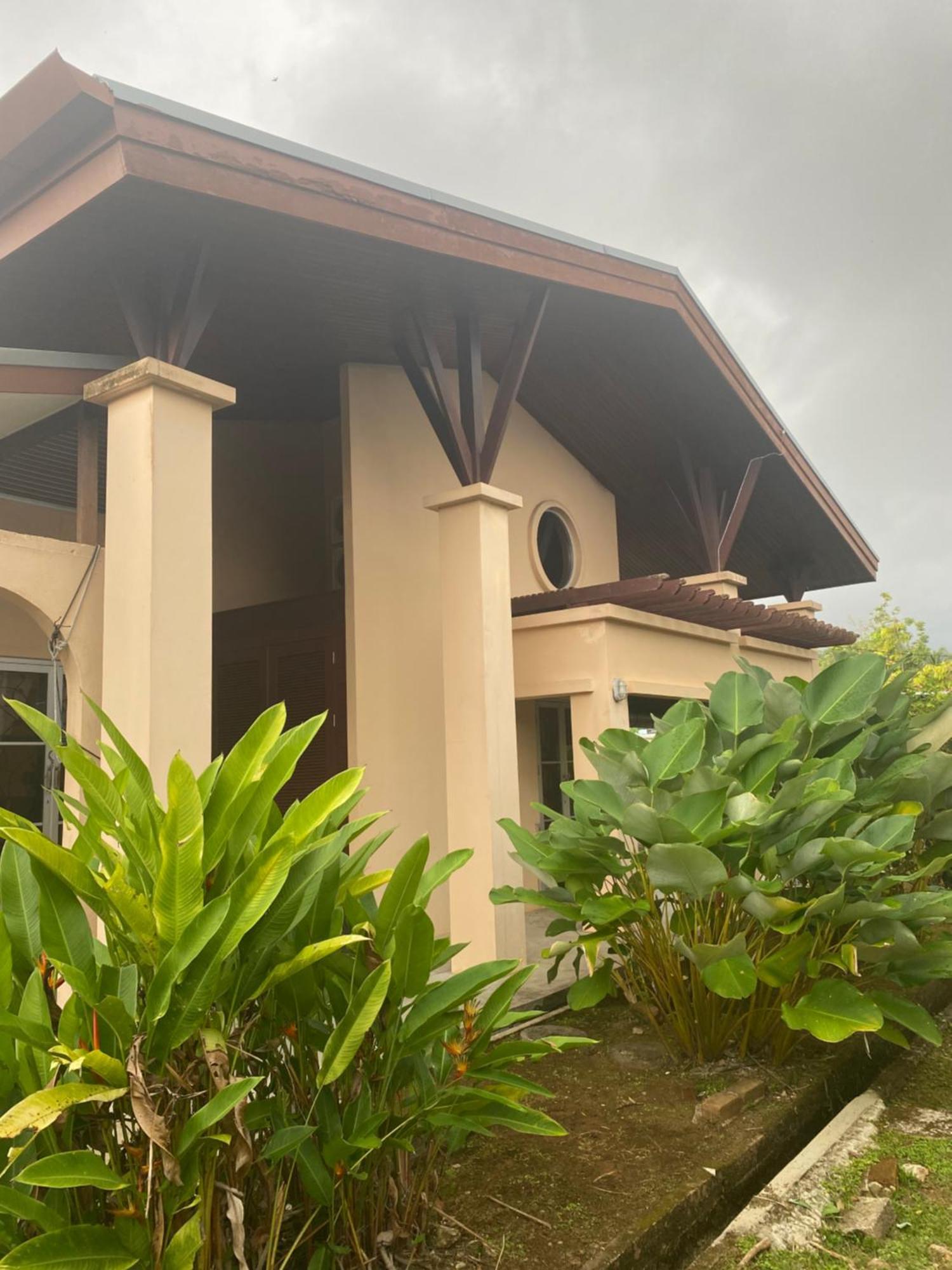 Karya Retreat Villa Kuching Exterior foto